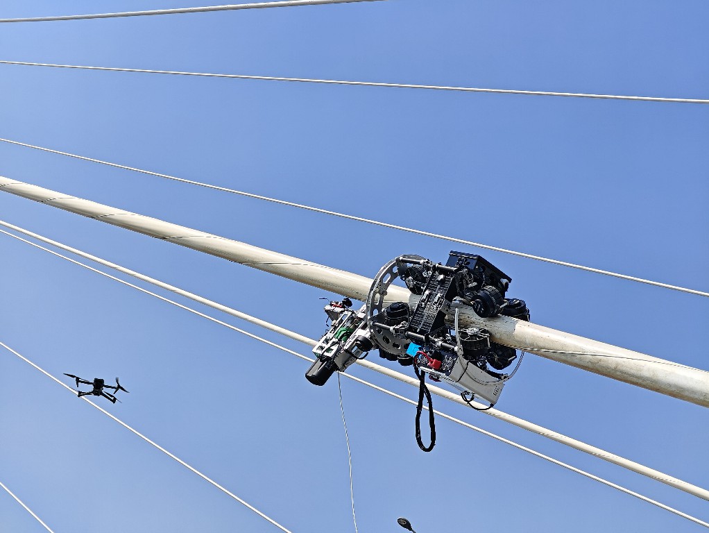 Shenzhen Institute of AI and Robotics Cable Repair Robot